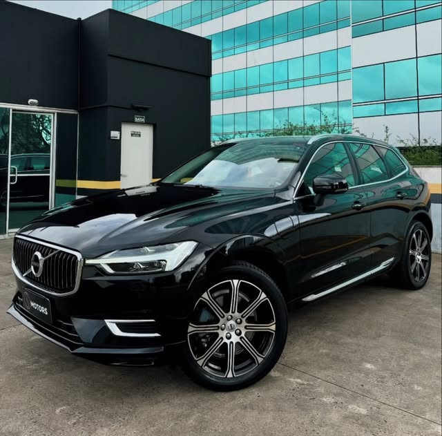 VOLVO XC60 INSCRIPTION T8 - Imagem 3