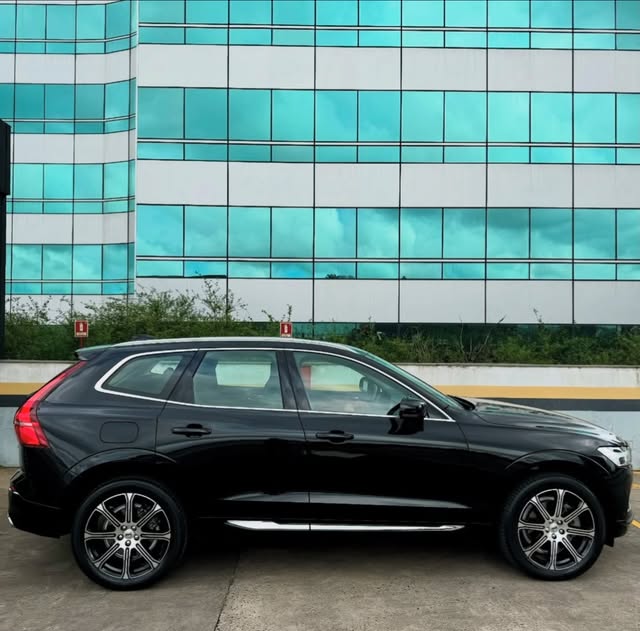 VOLVO XC60 INSCRIPTION T8 - Imagem 4