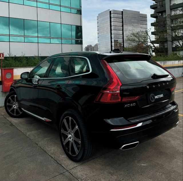 VOLVO XC60 INSCRIPTION T8 - Imagem 6