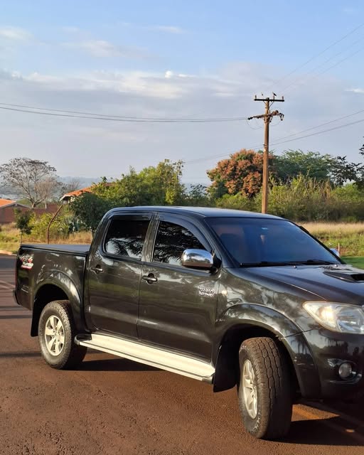 TOYOTA HILUX SRV - Imagem 3
