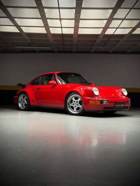 PORSCHE 911 TURBO 3.3 - Imagem 1