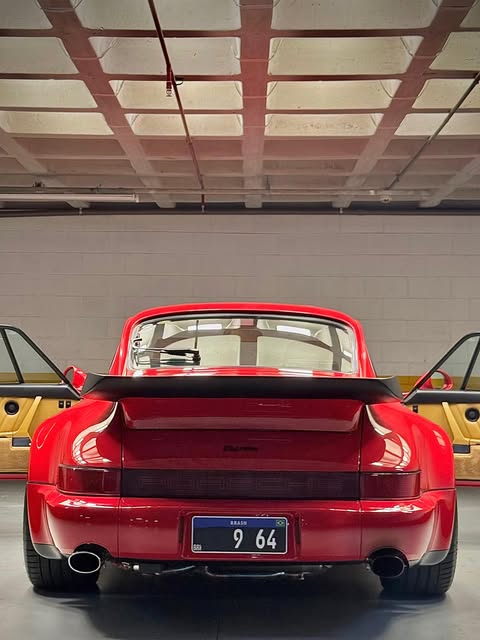 PORSCHE 911 TURBO 3.3 - Imagem 13