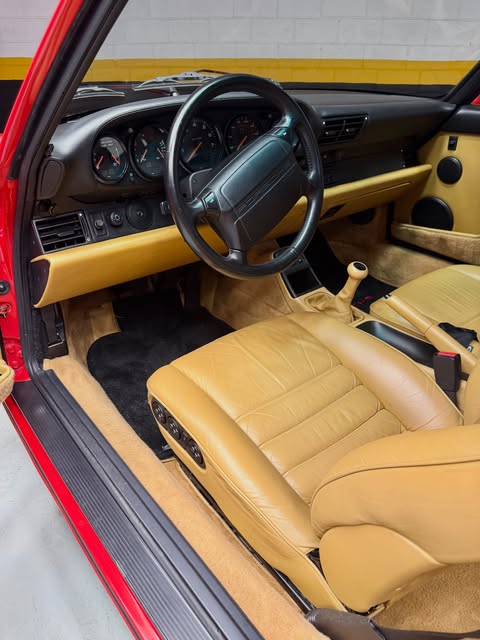 PORSCHE 911 TURBO 3.3 - Imagem 8