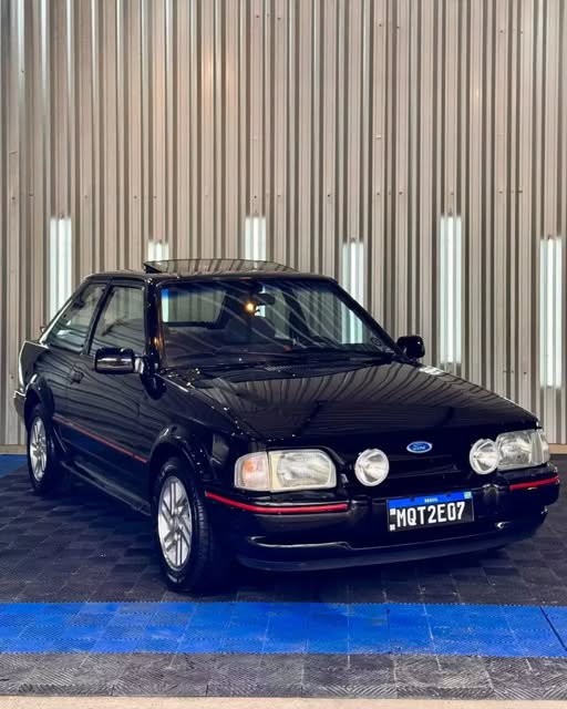 FORD ESCORT XR3 - Imagem 18