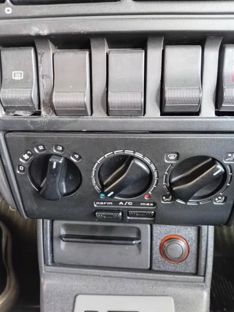 VOLKSWAGEN SANTANA - Imagem 11