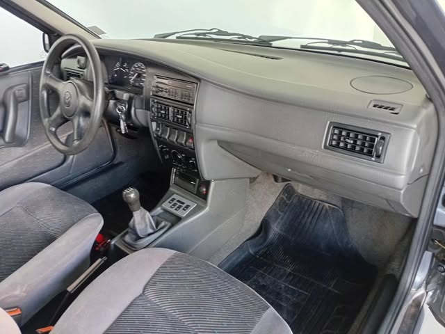 VOLKSWAGEN SANTANA - Imagem 10