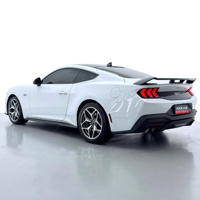 FORD MUSTANG GT PERFORMANCE SELECTSHIFT - Imagem 4