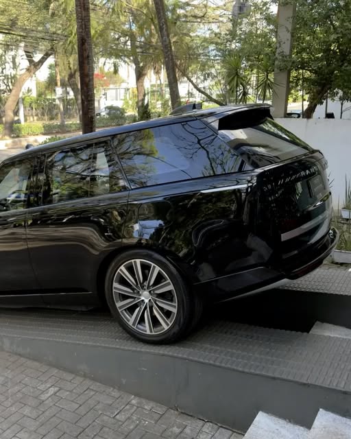 LAND ROVER RANGE ROVER AUTOBIOGRAPHY - Imagem 7
