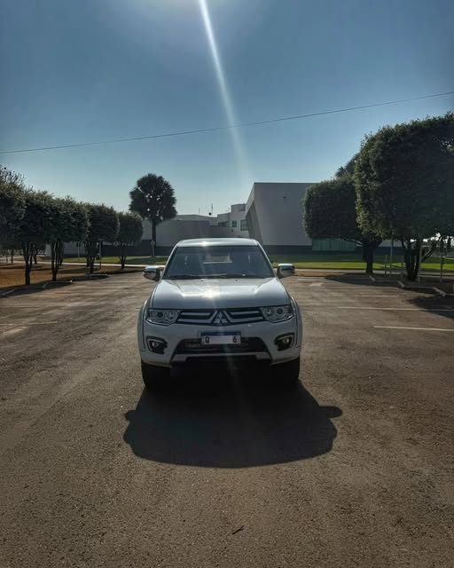 MITSUBISHI L200 HPE - Imagem 2