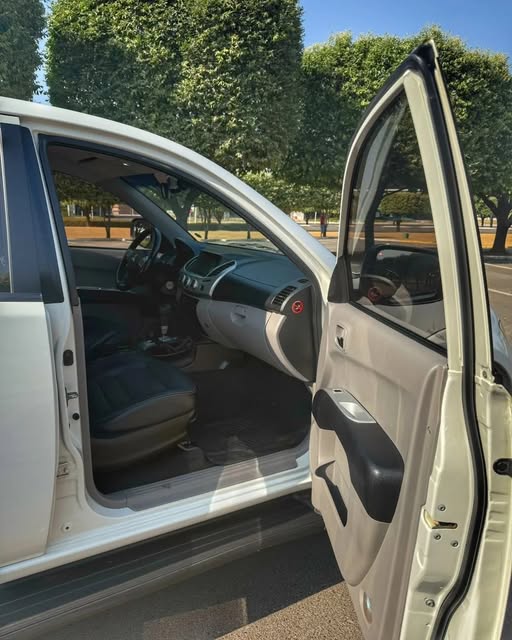 MITSUBISHI L200 HPE - Imagem 6