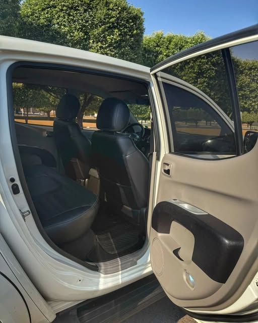 MITSUBISHI L200 HPE - Imagem 8