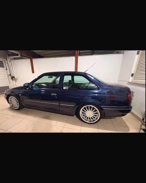 VOLKSWAGEN LOGUS - Imagem 11