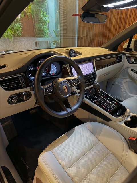 PORSCHE MACAN GTS - Imagem 11
