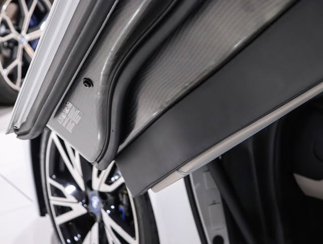 BMW I8 - Imagem 13
