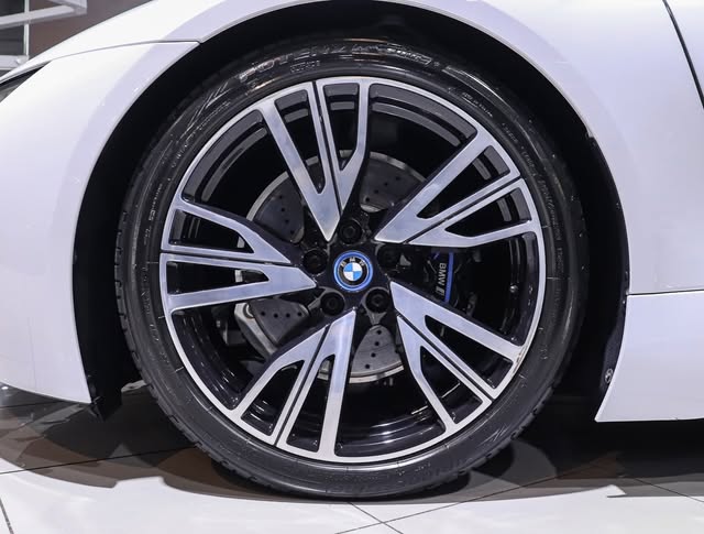 BMW I8 - Imagem 5