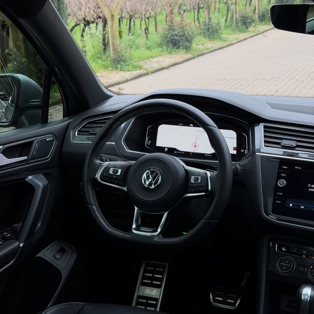 VOLKSWAGEN TIGUAN R-LINE 350TSI - Imagem 11