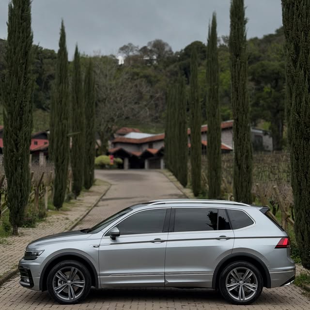 VOLKSWAGEN TIGUAN R-LINE 350TSI - Imagem 14