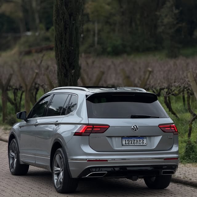 VOLKSWAGEN TIGUAN R-LINE 350TSI - Imagem 19