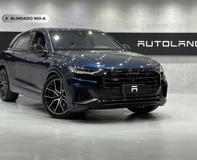 AUDI Q8 3.0 TFSI PERFORMANCE BLACK QUATTRO TIPTRONIC - Imagem 2