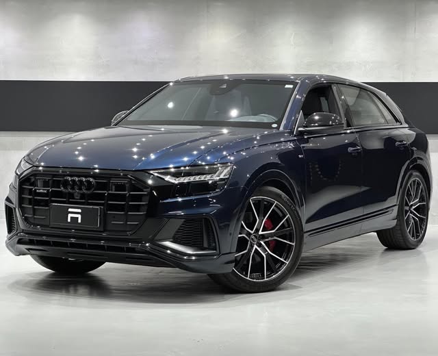 AUDI Q8 3.0 TFSI PERFORMANCE BLACK QUATTRO TIPTRONIC - Imagem 4