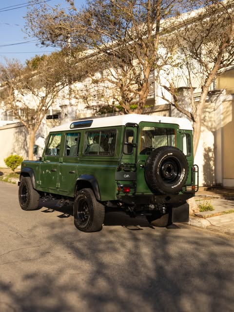 LAND ROVER DEFENDER 110 CSW - Imagem 1
