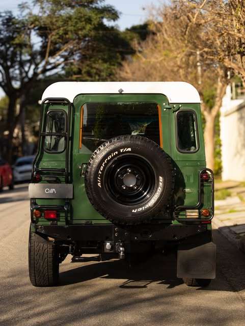 LAND ROVER DEFENDER 110 CSW - Imagem 3