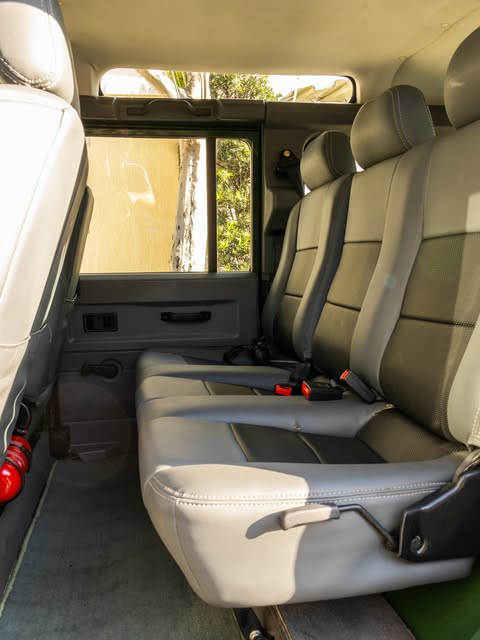 LAND ROVER DEFENDER 110 CSW - Imagem 6