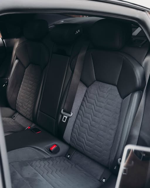 AUDI E-TRON GT - Imagem 8