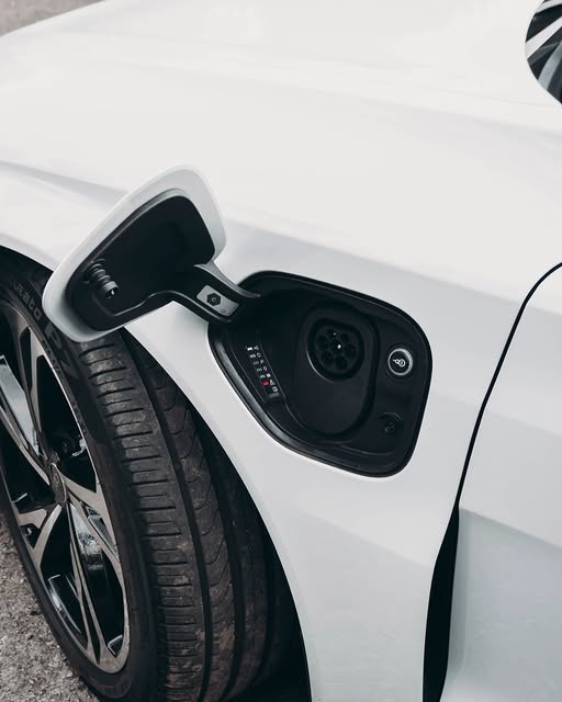 AUDI E-TRON GT - Imagem 10