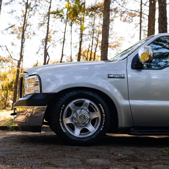 FORD F-250 XLT-L - Imagem 11