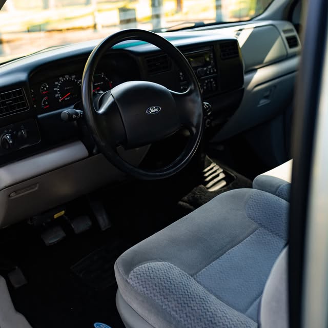 FORD F-250 XLT-L - Imagem 12