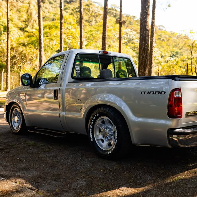 FORD F-250 XLT-L - Imagem 5