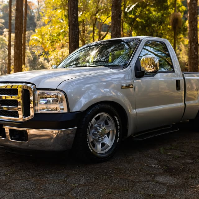 FORD F-250 XLT-L - Imagem 8