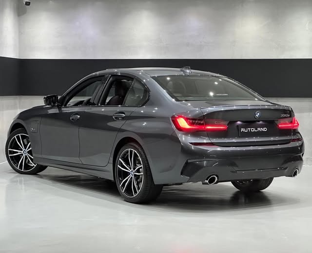 BMW 330E M SPORT - Imagem 3