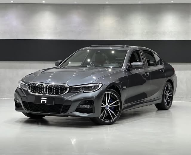 BMW 330E M SPORT - Imagem 4