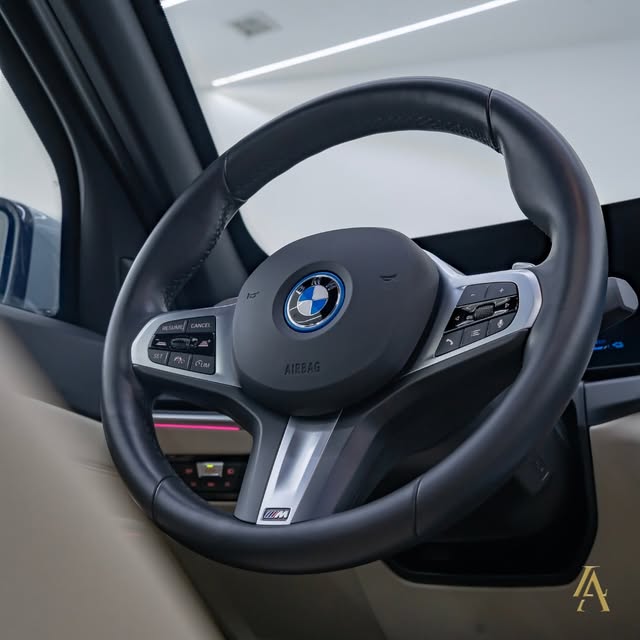 BMW 330E M SPORT - Imagem 12