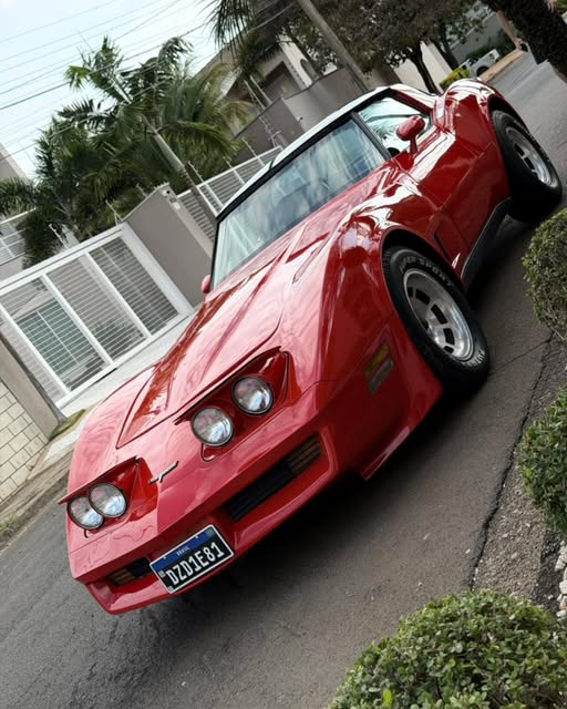 CHEVROLET CORVETTE - Imagem 4
