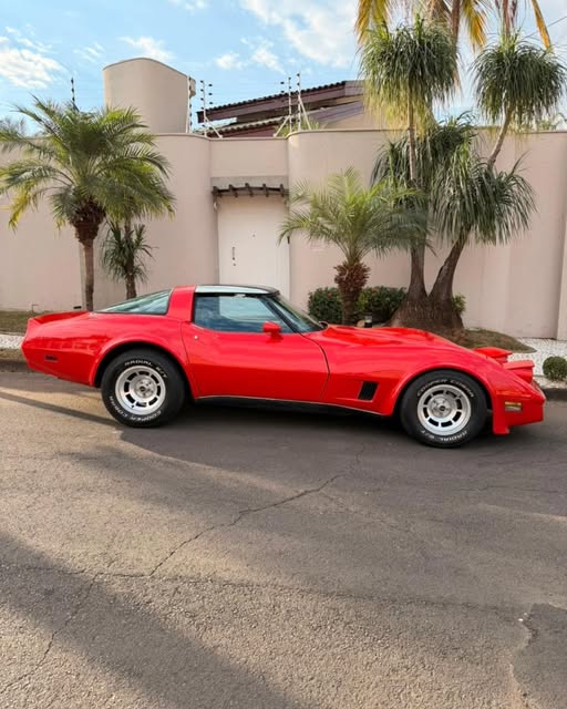 CHEVROLET CORVETTE - Imagem 6