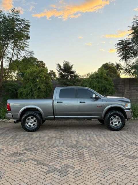 RAM 2500 LARAMIE - Imagem 2