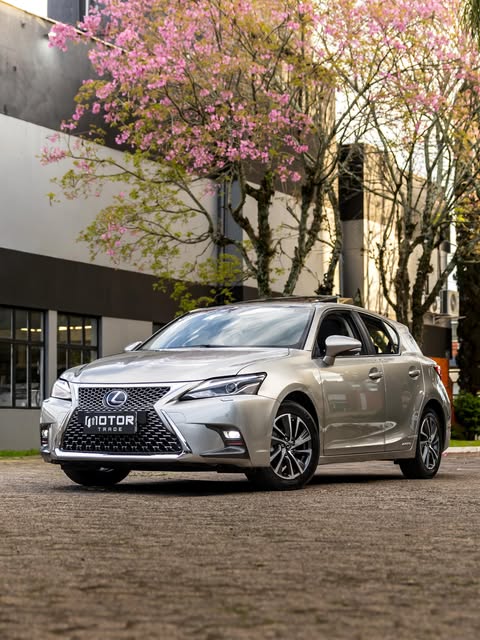 LEXUS CT 200H LUXURY - Imagem 1