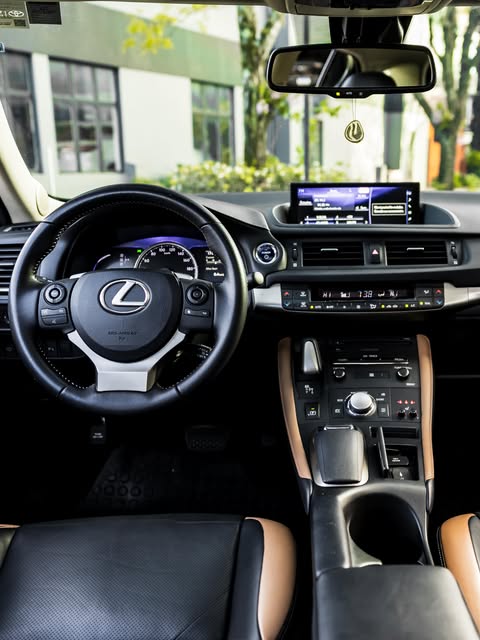 LEXUS CT 200H LUXURY - Imagem 6