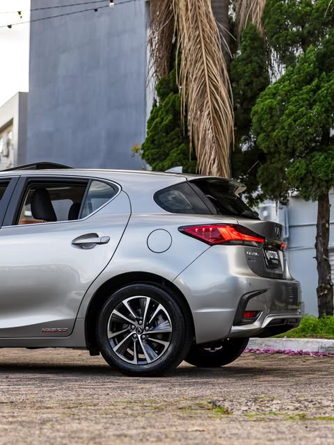 LEXUS CT 200H LUXURY - Imagem 10