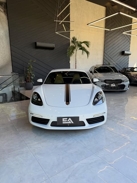PORSCHE 718 CAYMAN PDK - Imagem 2