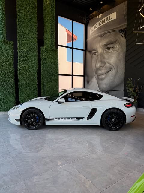 PORSCHE 718 CAYMAN PDK - Imagem 3