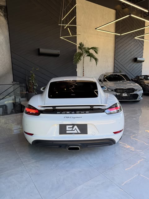 PORSCHE 718 CAYMAN PDK - Imagem 10