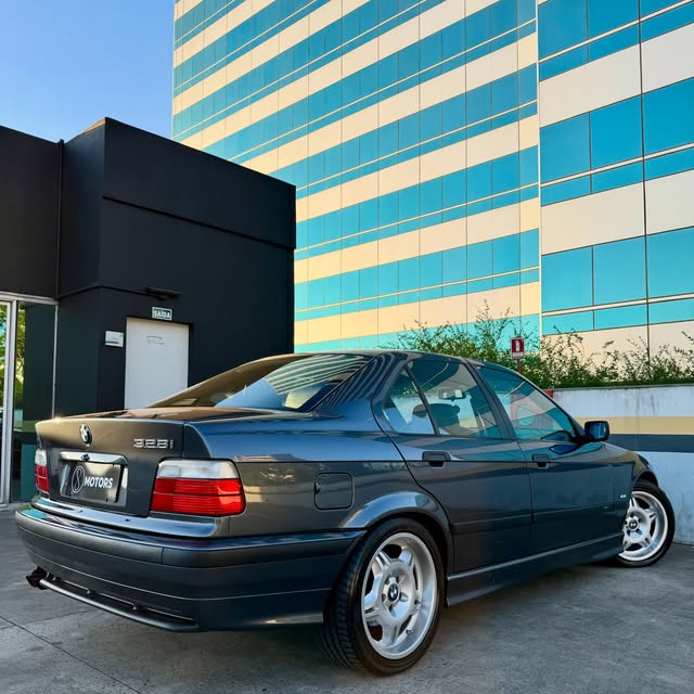 BMW 328I - Imagem 8