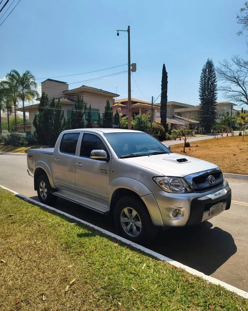 TOYOTA HILUX SRV - Imagem 2