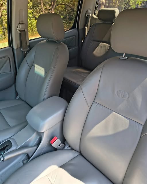 TOYOTA HILUX SRV - Imagem 7