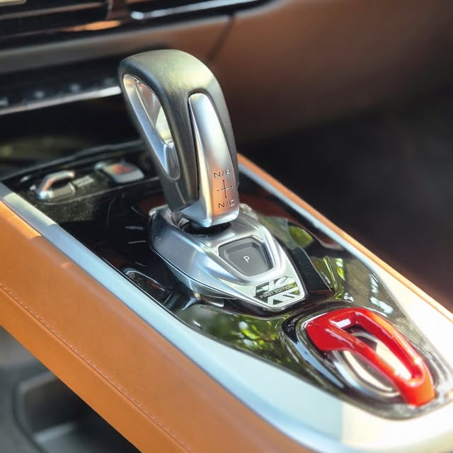 LOTUS EMIRA FIRST EDITION - Imagem 11