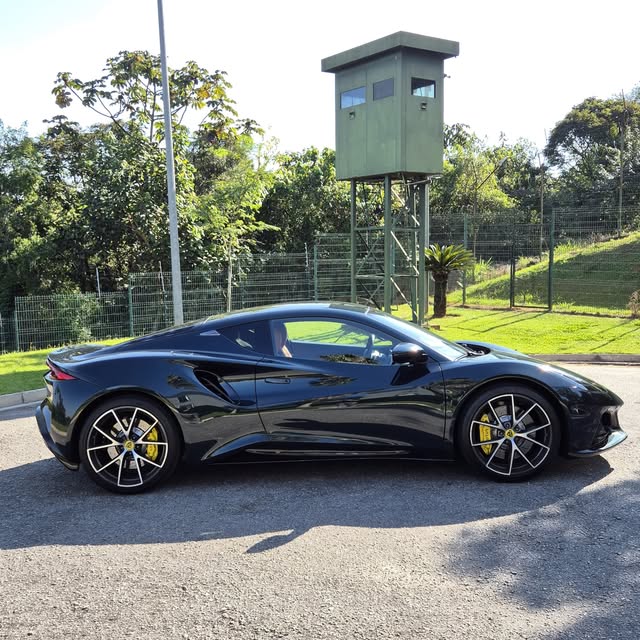 LOTUS EMIRA FIRST EDITION - Imagem 4